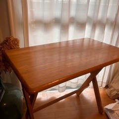 折りたたみテーブル