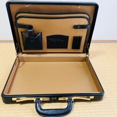 PRESTO 革製ビジネスバックの画像