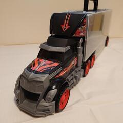 ミニカー32台収納車の画像