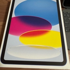 (1/27AMまで)iPad 第10世代ブルー　キーパッド付き付き
