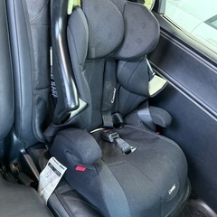 決まりました
ベビーカー、チャイルドシート2つ、机に挟む椅子の画像