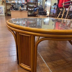 ラタン　ガラステーブル　籐家具　座卓の画像