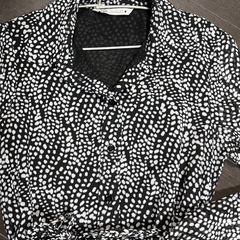 ZARA⭐︎MからL⭐︎ブラック⭐︎ライン綺麗なサラッと素材のワンピース⭐︎未使用に近いの画像