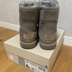 UGGショートブーツの画像