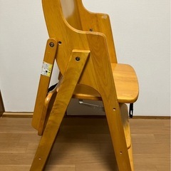 ベビーハイチェアの画像