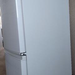 美品！半額未満！右開きでも左開きでも！都内引き取り限定！SHARP ノンフロン冷凍冷蔵庫 SJ-D14E-W 白の画像