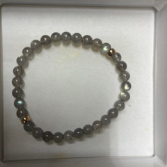 ブレスレット？パワーストーン？