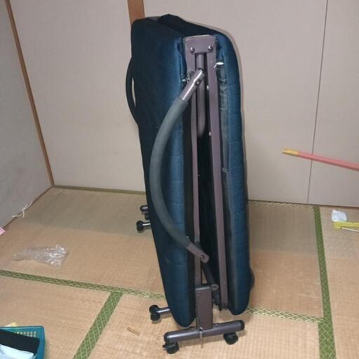 折りたたみベッド