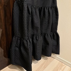 女性ネイビースカートの画像