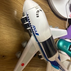 ANA 飛行機　おもちゃ　　　カーゴジェット