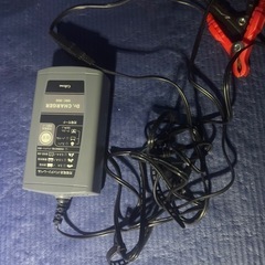 バッテリー充電器