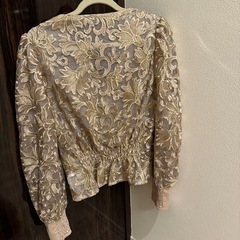 Lily Brown ブラウスの画像