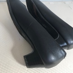 値下げ　美品　足に優しい　レディースパンプス　黒　23.5の画像