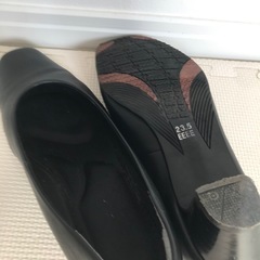 値下げ　美品　足に優しい　レディースパンプス　黒　23.5の画像