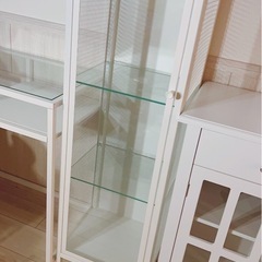 引き取り決定　キャビネット 収納 ガラス の画像