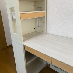 学習机・椅子の画像