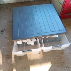 押入れ用の棚を売ります