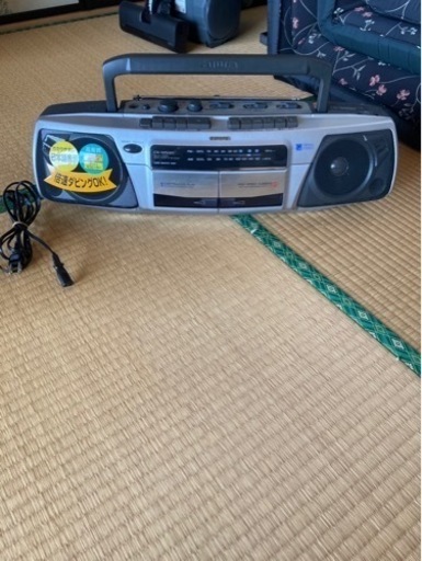 ラジカセ　新品カセット2つつき