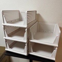 【100円】衣装ケース５つセットの画像