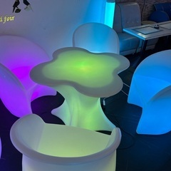 おしゃれなLEDイス・テーブルセット