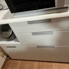 【急募】22日、23日、24日取りに来れる方、ニトリの食器棚の画像