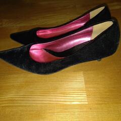 ピーチ・ジョン ベルベットパンプスの画像