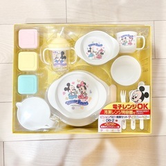 お値下げしました！【新品未使用】ピジョン ベビー食器セット ディズニーベビー 離乳食 マグ フォークスプーンの画像