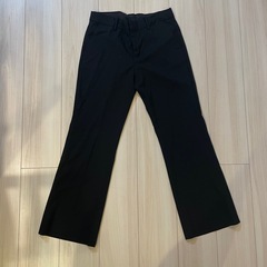黒パンツ　UNIQLO64cm