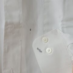 松山聖陵高校　シャツ2枚　クリーニング済みの画像