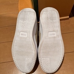 PUMA厚底スニーカーの画像