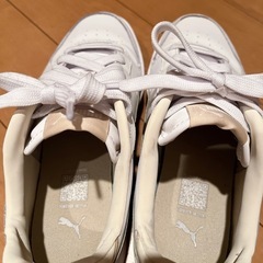 PUMA厚底スニーカーの画像