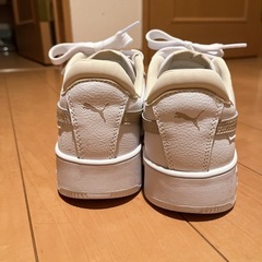 PUMA厚底スニーカーの画像