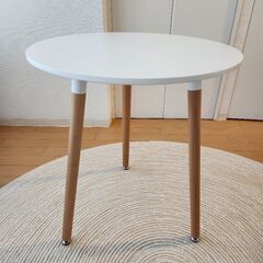 テーブル