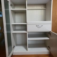 収納家具の画像