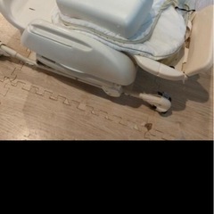 コンビのハイローチェアの画像