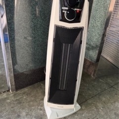 1度短時間のみ極美品 アイリスオーヤマ セラミックファンヒーター 首振りの画像