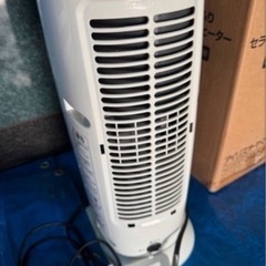 1度短時間のみ極美品 アイリスオーヤマ セラミックファンヒーター 首振りの画像