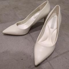 CHARLES&KEITH 
ポインテッドトゥ スティレットパンプス