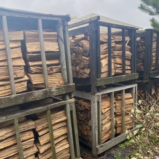 【乾燥薪300kg】広葉樹MIX(カシ 
クヌギ ナラ)薪ストーブなどにすぐ使えます！