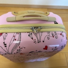 女の子用　スーツケースの画像