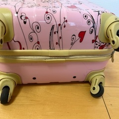女の子用　スーツケースの画像