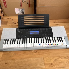 電子ピアノ