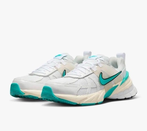 【新品】NIKE ナイキ V2K ラン 24.5cm