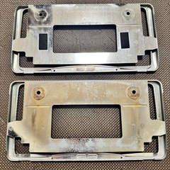 三菱 純正ナンバープレートフレーム 2枚の画像