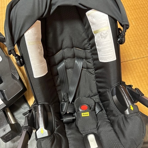 doona ベビーカー兼チャイルドシート　isofix付き