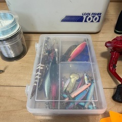 釣り竿、道具、竿立てセットの画像