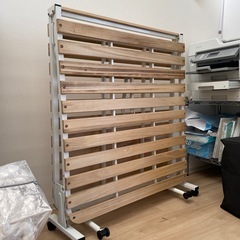 折りたたみベッドの画像