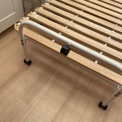 折りたたみベッドの画像