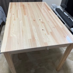 IKEAダイニングテーブル 保護マット付き