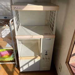 キッチン収納棚